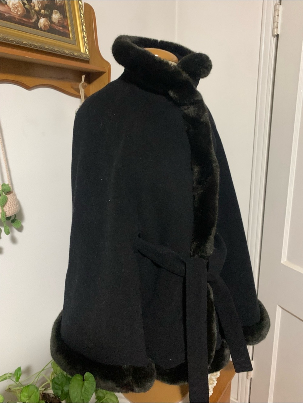 ELLEN TRACY Faux Fur Trimmed Wool Blend Cape Coat - Picture 9 of 16